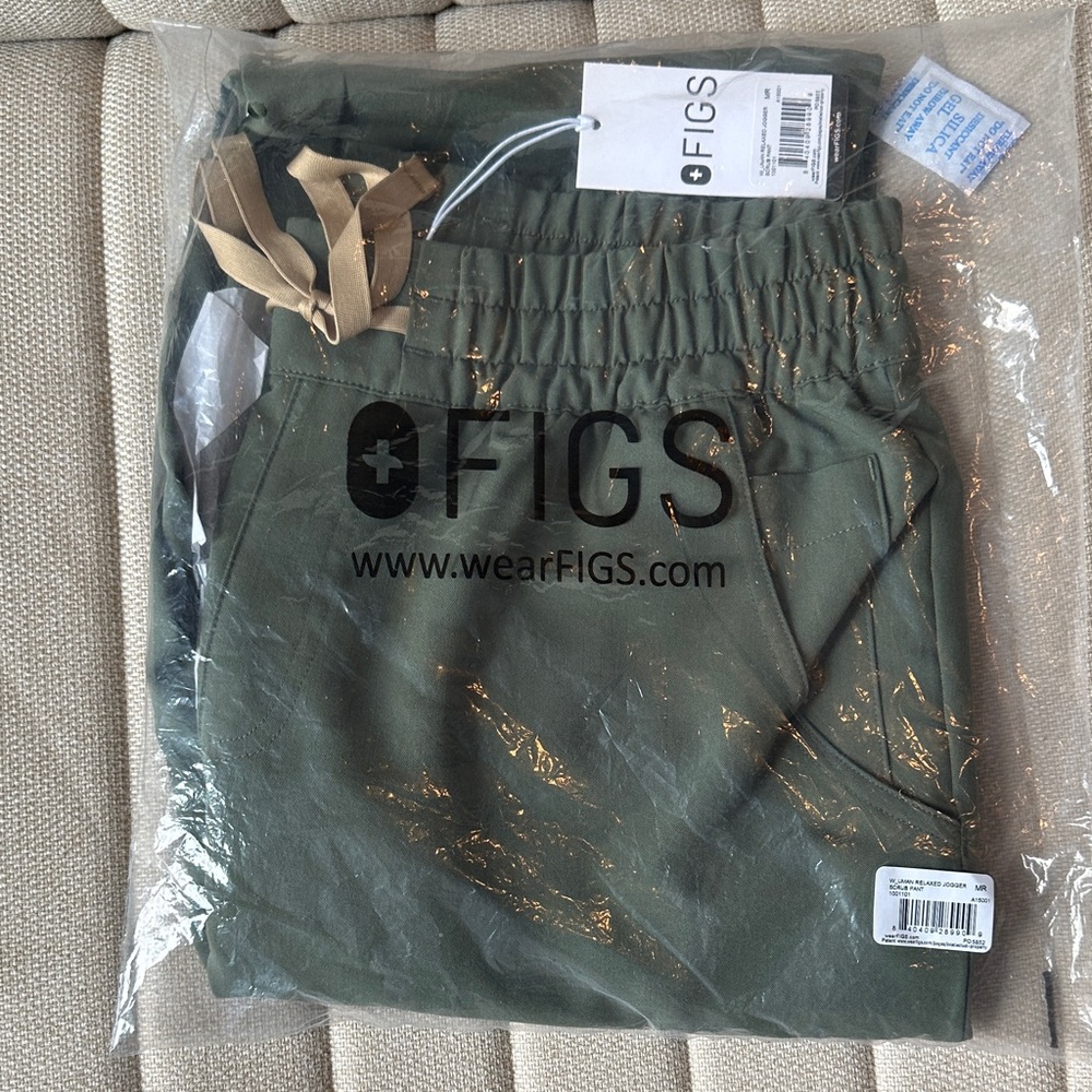 Figs Olive Green Scrub Pants